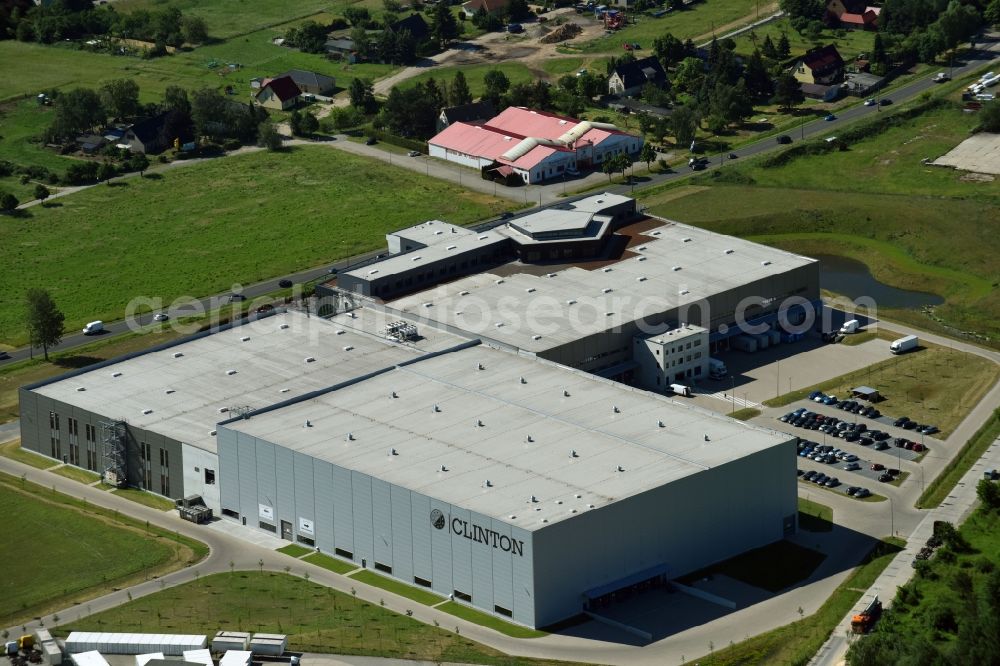 Aerial photograph Hoppegarten - View of the Europazentrale Clinton in Hoppegarten in the state of Brandenburg