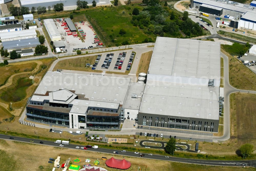 Aerial photograph Hoppegarten - View of the Europazentrale Clinton in Hoppegarten in the state of Brandenburg