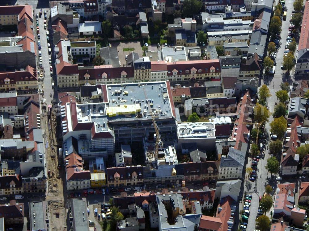 Aerial image Potsdam - Neubau Karstadt Kaufhaus Potsdam an der Brandenburger Straße. Karstadt Immobilien AG (Pressesprecher: Erich Jeske 0911 / 14 - 23459 oder - 22224, 0911 / 14-24330,erich.jeske@quelle.de), Projektsteuerung: Josef Esch Vermögensverwaltungs GmbH (022419870, info@jefp.biz, Fr Stassen), Firma Ernst Jung (0302547121350, carola.voelkner@de.gy.com, Fr. Völkner), Hochtief Erfurt (0331743440, katrin.toepfer@hochtief.de, Fr. Toepfer), Fassade:Firma Roland Schulze (0331296816, info@baudenkmalpflege.de, Fr. Schulze).