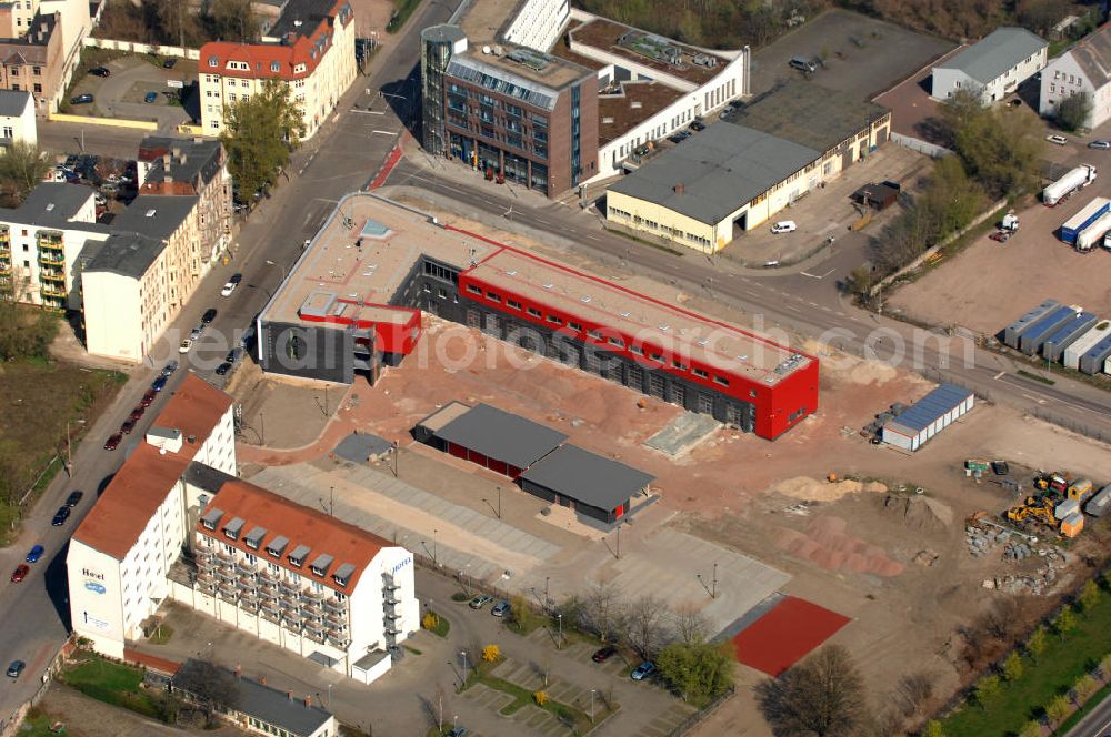 Aerial image Magdeburg - Blick auf die neu erbaute Feuerwache Nord der Berufsfeuerwehr in Alte Neustadt, Magdeburg an der Rogätzer Straße Ecke Peter-Paul-Straße. Kontakt: Herr Branddirektor Olaf Derlath, Steuerung, Verwaltung, Abteilungsleiter, Peter-Paul-Str. 12, 39106 Magdeburg, Tel. +49(0)391 540 11-30, Fax -81, feuerwehr@magdeburg.de