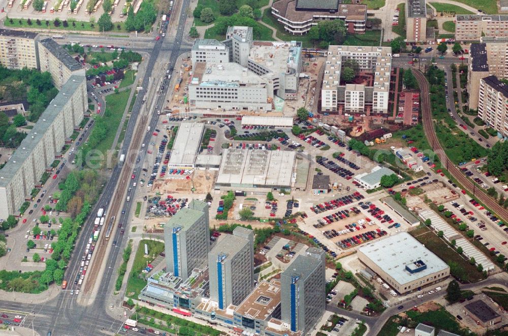 Aerial photograph Berlin - Construction of the Forum Hohenschonhausen on Weißenseer Weg with the BCA Hotel - skyscrapers at Landsberger Allee in Berlin