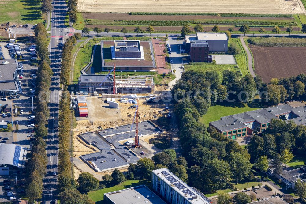 Viersen from the bird's eye view: New construction of a support center and multifunctional administration building in Viersen on the street Viersener Strasse in the federal state of North Rhine-Westphalia, Germany