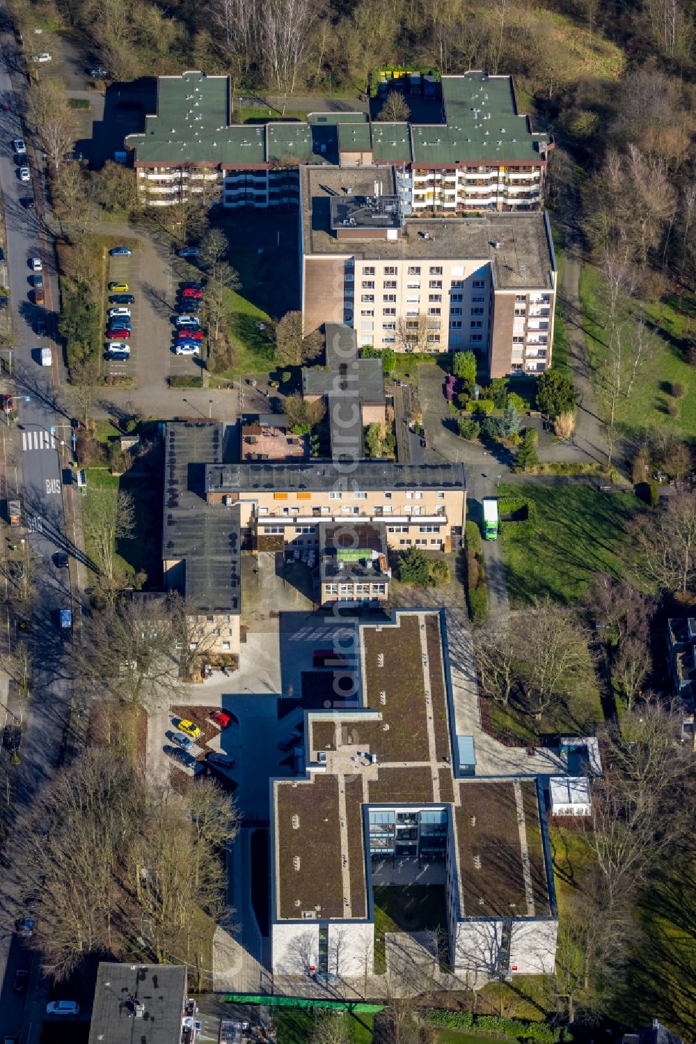 Aerial photograph Oberhausen - New buildings of the retirement home - retirement of Louise-Schroeder-Heim on Siepenstrasse in Oberhausen at Ruhrgebiet in the state North Rhine-Westphalia, Germany