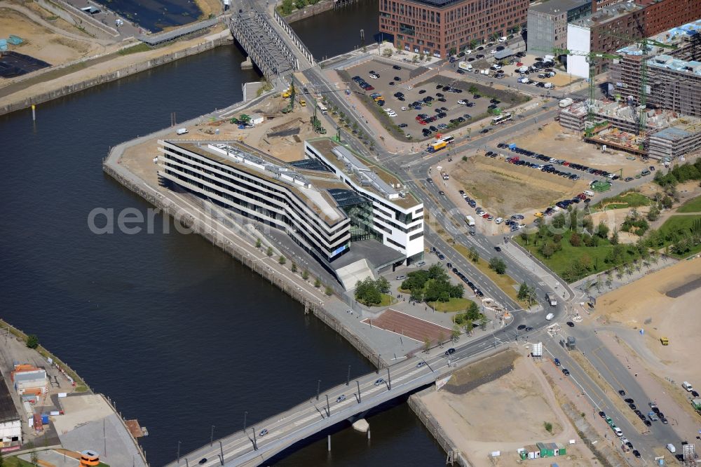 Aerial image Hamburg - View of building lot of the new Hafen city University in Hamburg. The building will be constructed on behalf of the Ministry of Science and Research of Hamburg by the company Riedel Bau for the subjects architecture, civil engineering, geomatics and municipal planning