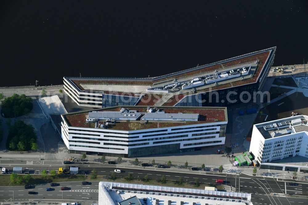 Hamburg from the bird's eye view: View of building lot of the new Hafen city University in Hamburg