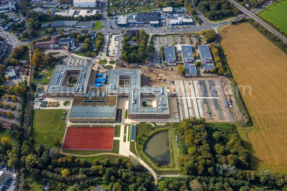 Moers from the bird's eye view: New construction site of the building complex of the vocational school Berufskolleg fuer Technik Moers (BKTM) on Repelener Strasse in Moers in the state North Rhine-Westphalia, Germany