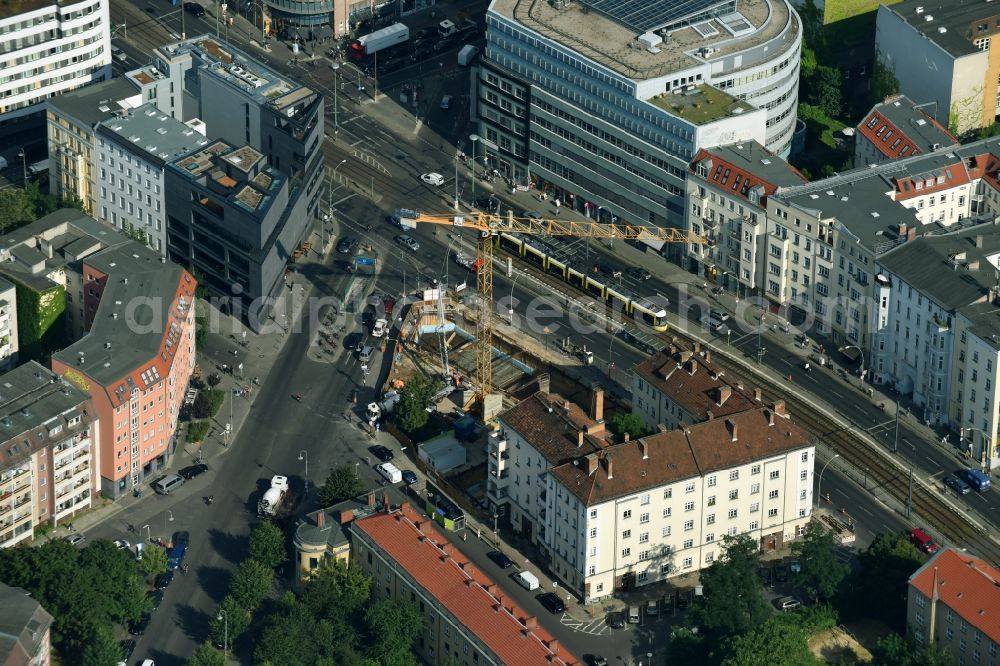 Aerial photograph Berlin - Construction site of the publishing complex of the press and media house of Suhrkamp Verlag between Torstrasse and Linienstrasse - Rosa-Luxemburg-Strasse in the district Mitte in Berlin, Germany