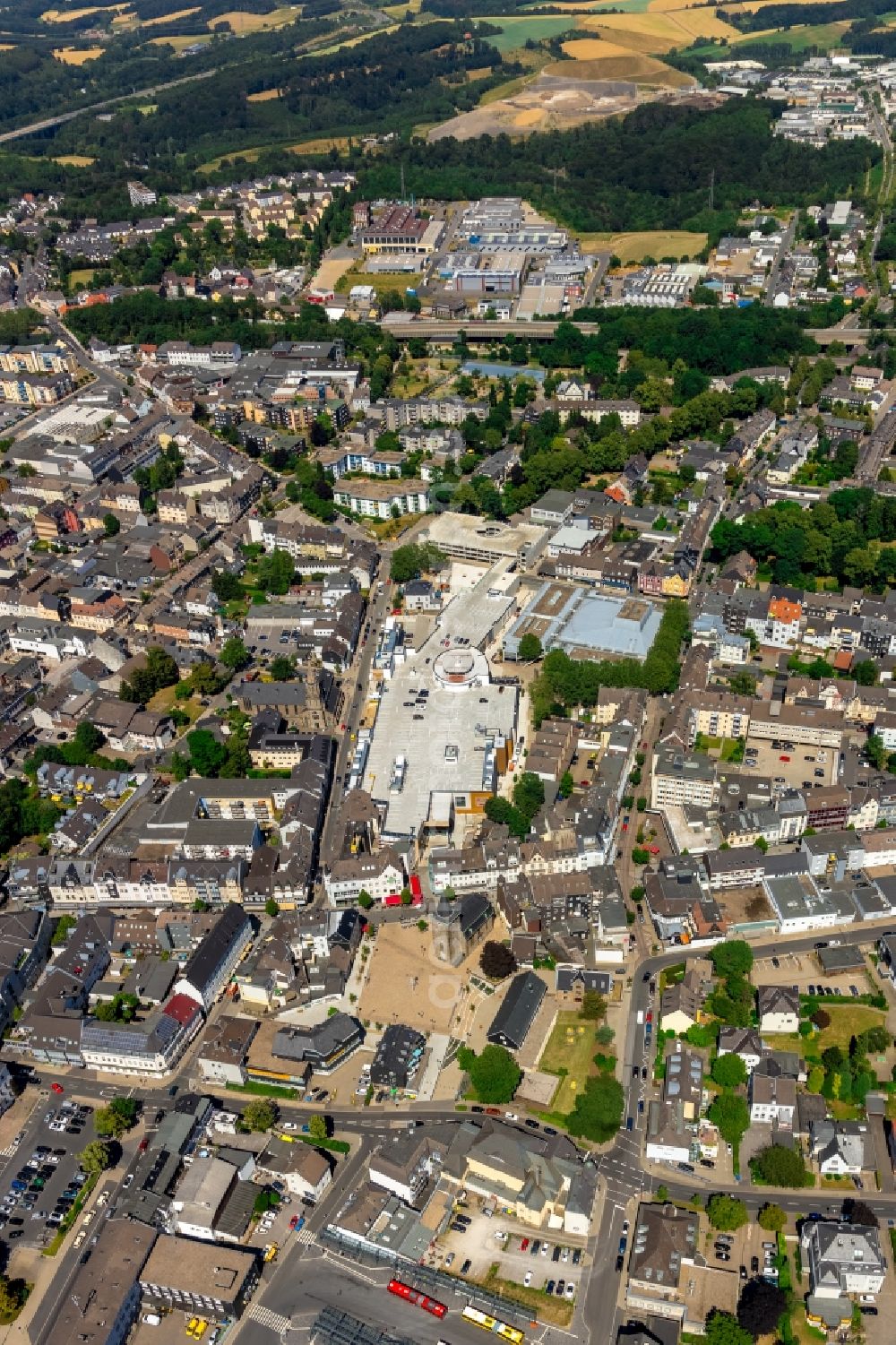 Velbert from the bird's eye view: Building complex of the StadtGalerie shopping center in Velbert in the state of North Rhine-Westphalia, Germany