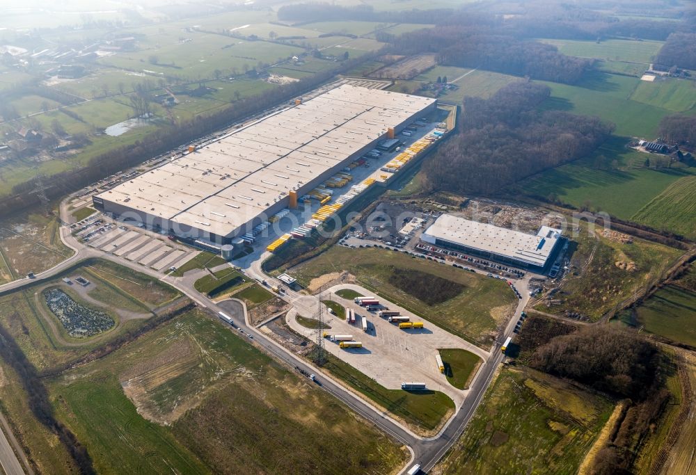 Werne from above - Complex on the site of the logistics center Amazon Logistik in Werne in the state North Rhine-Westphalia