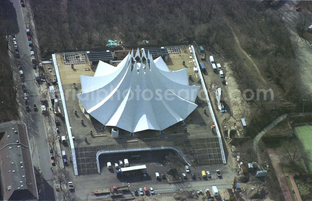 Aerial image Berlin - Construction site of Event and music-concert grounds of the Arena Tempodrom on Moeckernstrasse in the district Kreuzberg in Berlin, Germany