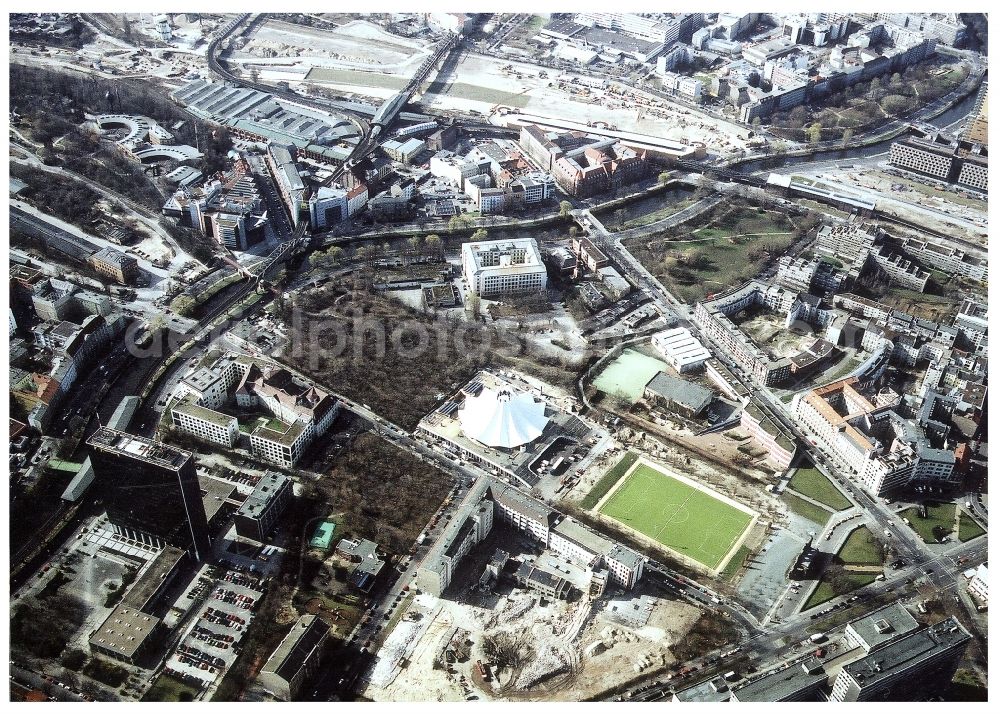 Aerial photograph Berlin - Construction site of Event and music-concert grounds of the Arena Tempodrom on Moeckernstrasse in the district Kreuzberg in Berlin, Germany