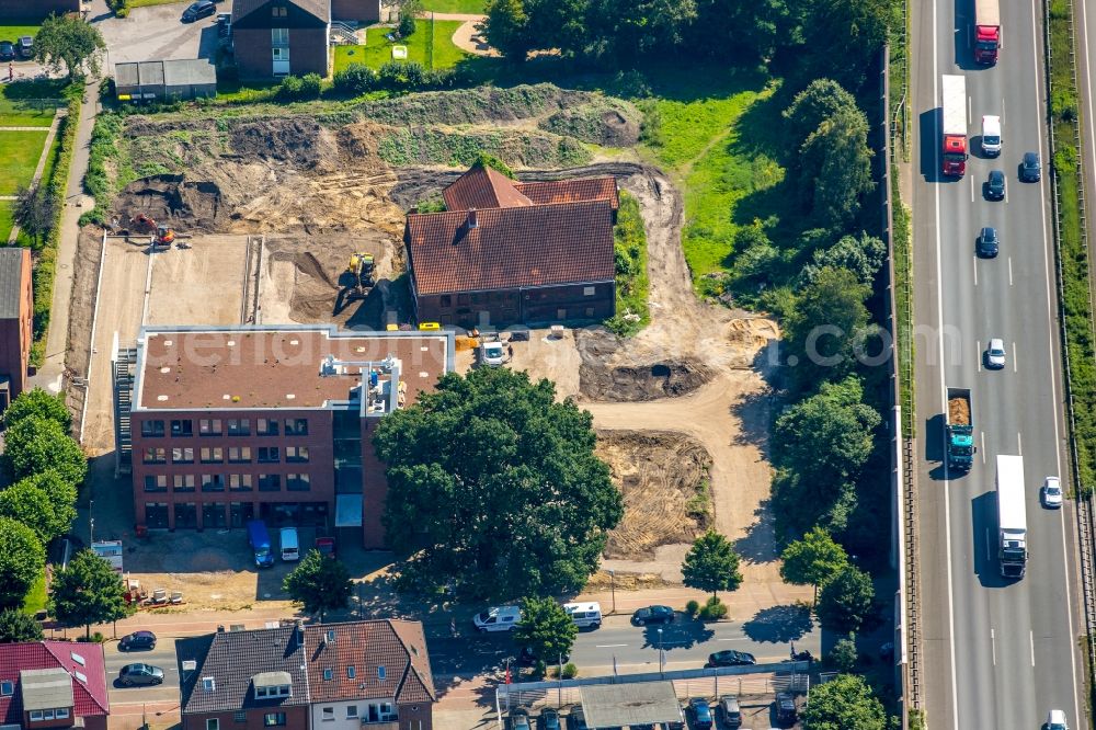 Aerial photograph Gladbeck - Newly built Health and medical center Hausarztzentrum Butendorf at the Horster street in Gladbeck in the state North Rhine-Westphalia