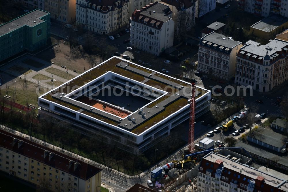 Leipzig from the bird's eye view: Construction of 3rd Primary school at Bernhard Goring Strasse in Leipzig in Saxony. Construction of the new building in the Sudvorstadt The planning of the project was overseen by JSWD architects