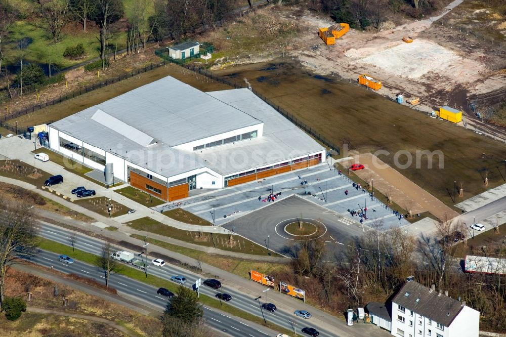 Aerial photograph Essen - New building for the indoor swimming pool Thurm field in Essen in North Rhine-Westphalia