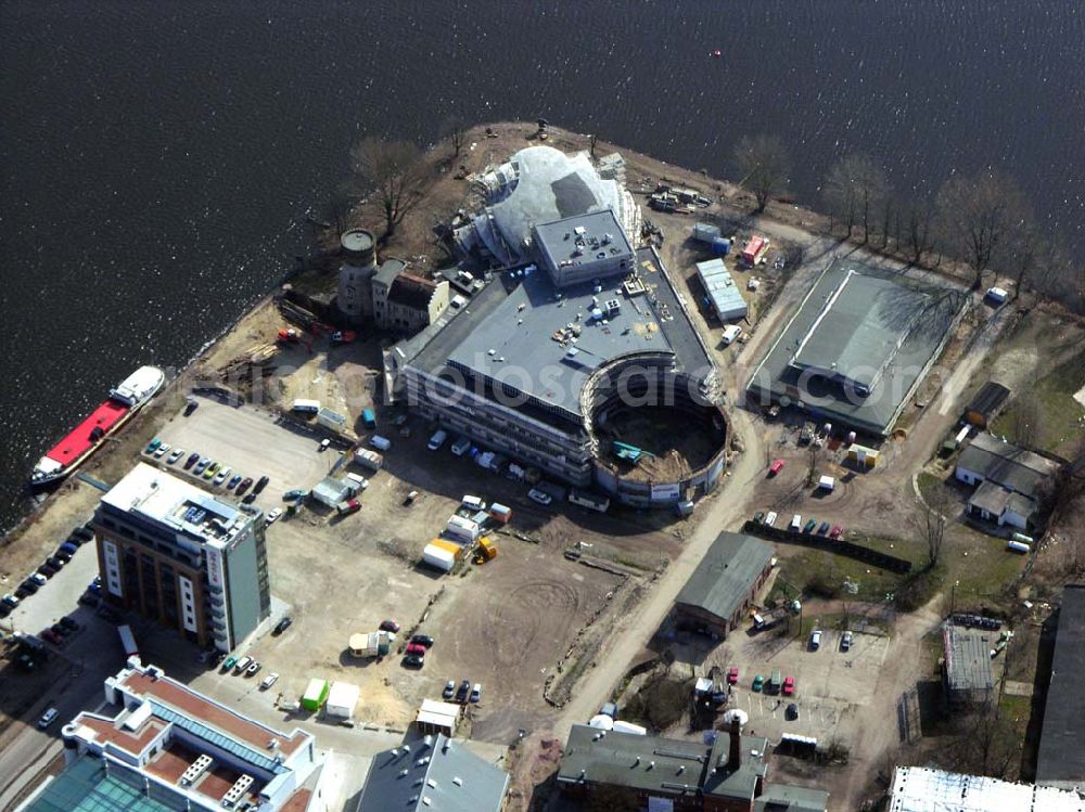 Potsdam from the bird's eye view: 29.03.05 Potsdam Neubau des Hans Otto Theater am Schiffbauerdamm in Potsdam auf dem Gelände des alten Gaswerkes