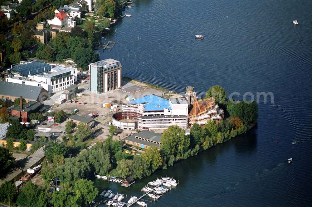 Aerial image Potsdam - 03.10.2004 Potsdam Neubau des Hans-Otto-Theaters auf dem alten Gaswerksgelände in Potsdam