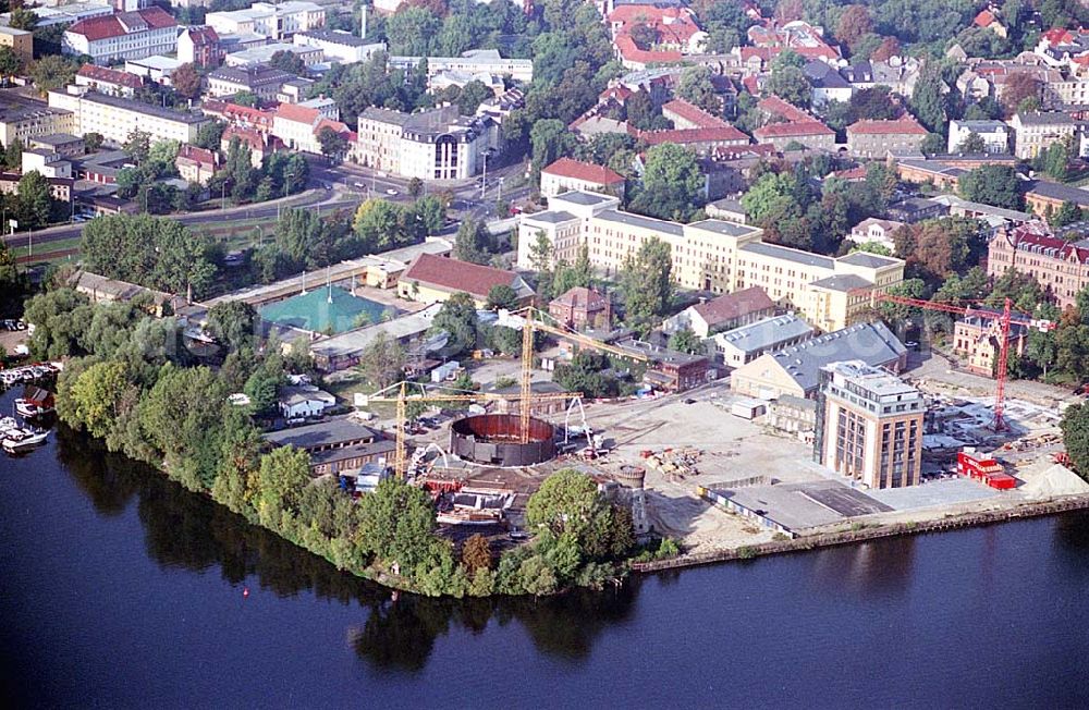 Aerial image Potsdam - Neubau des Hans-Otto-Theaters und Umbau des Geländes am alten Gaswerk an der Havel in Potsdam zu einem Wohn- und Geschäftszentrum.