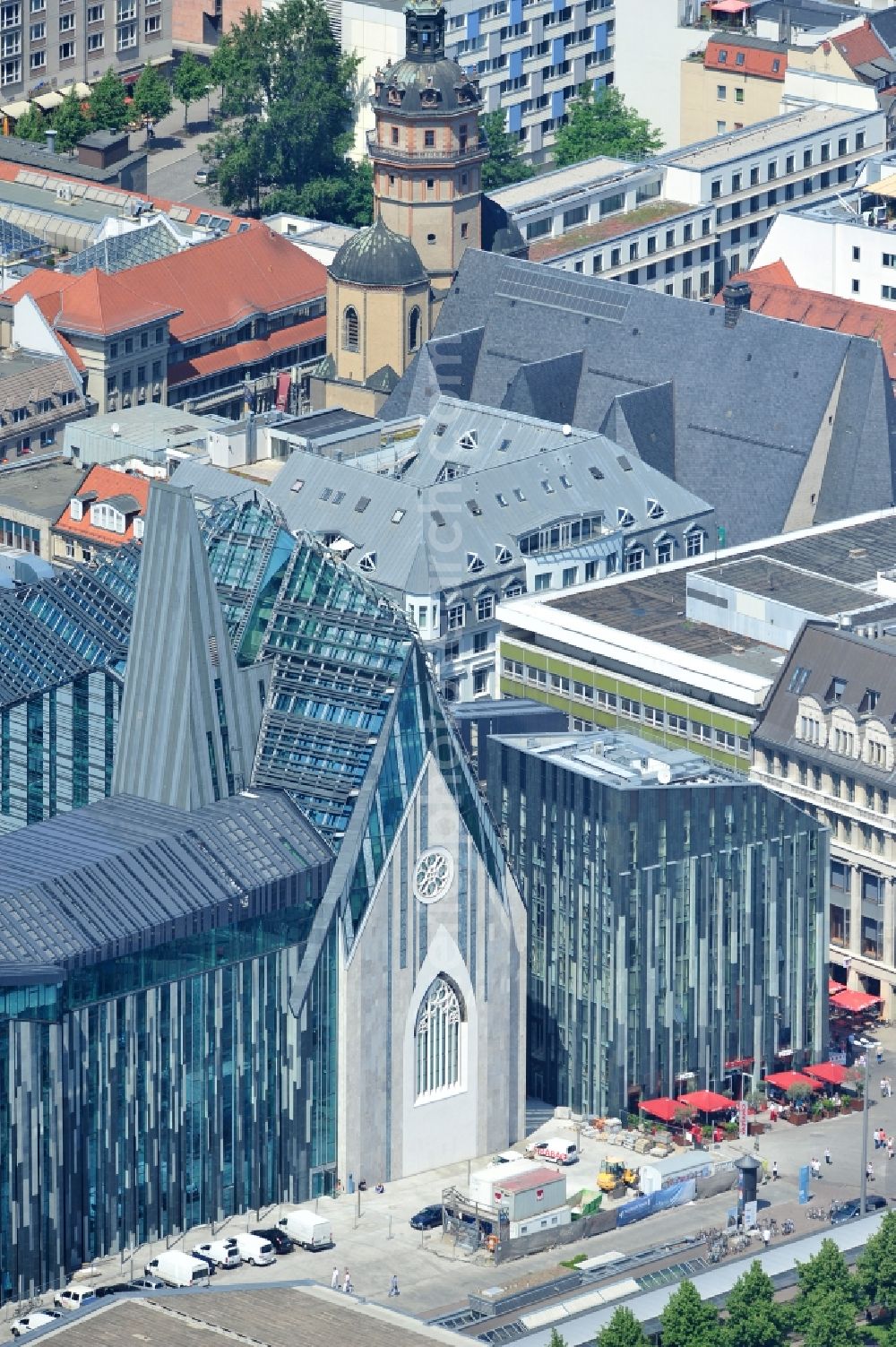 Leipzig from the bird's eye view: Construction onto the main campus building of the University of Leipzig