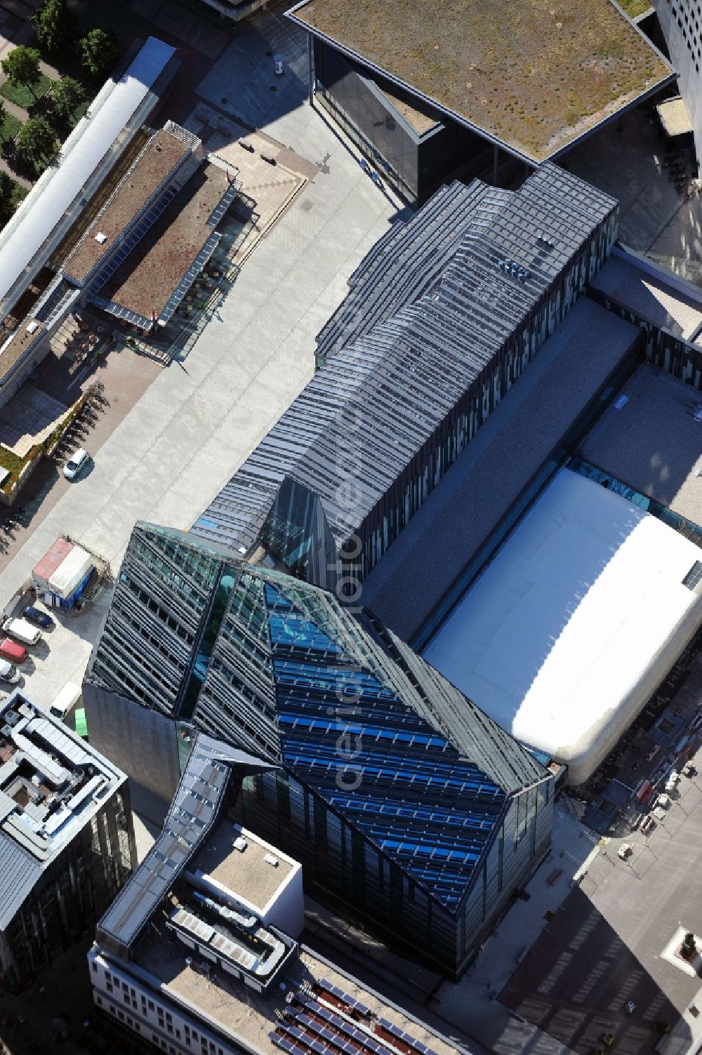 Aerial image Leipzig - Construction onto the main campus building of the University of Leipzig