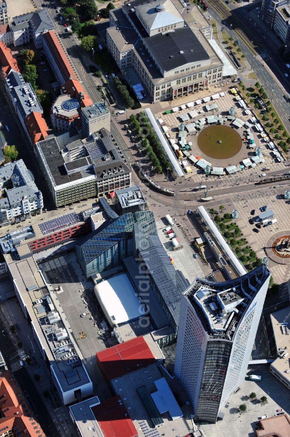 Leipzig from the bird's eye view: Construction onto the main campus building of the University of Leipzig