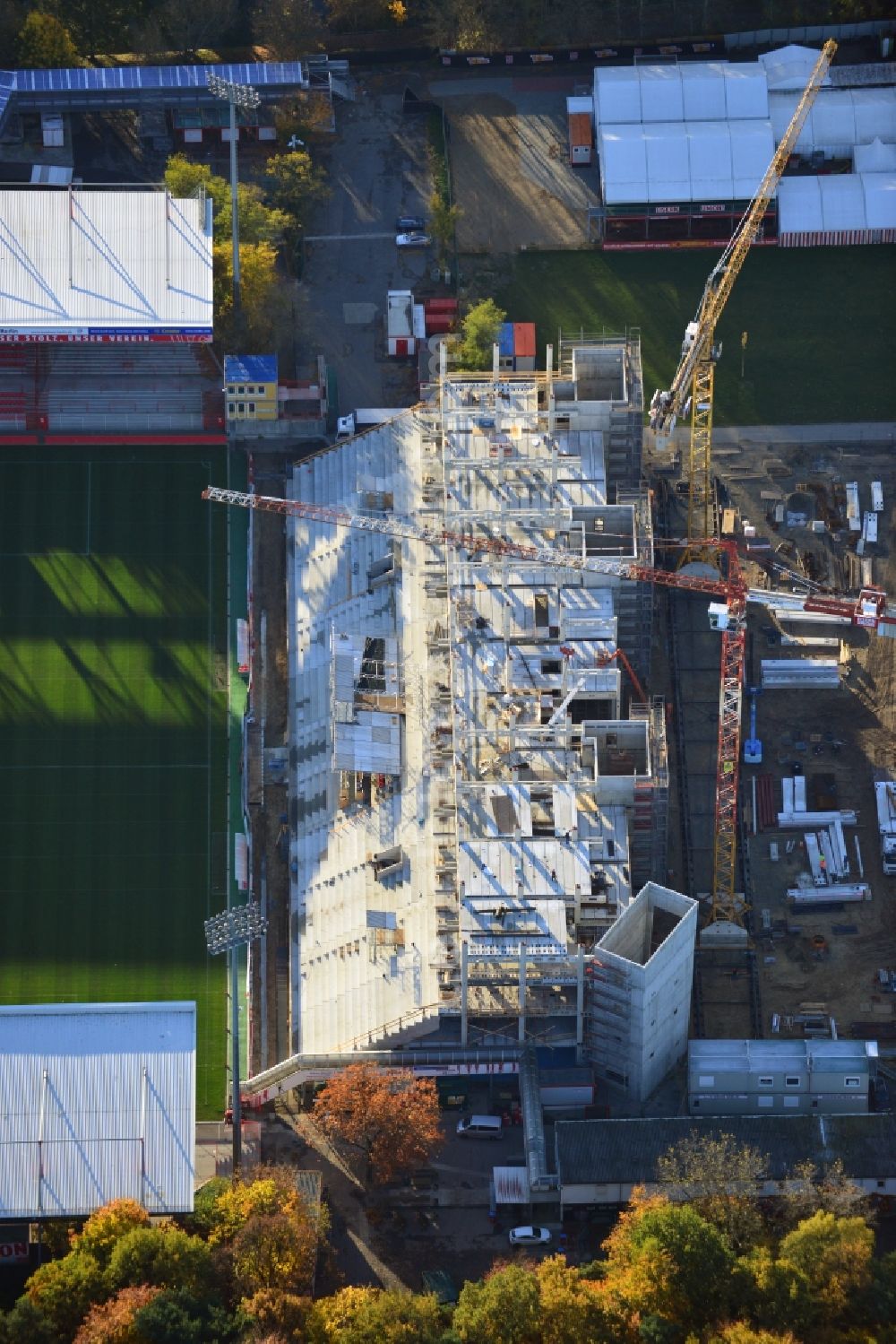 Aerial image Berlin - View of new construction of the grandstand at the stadium Alte Försterei in Berlin