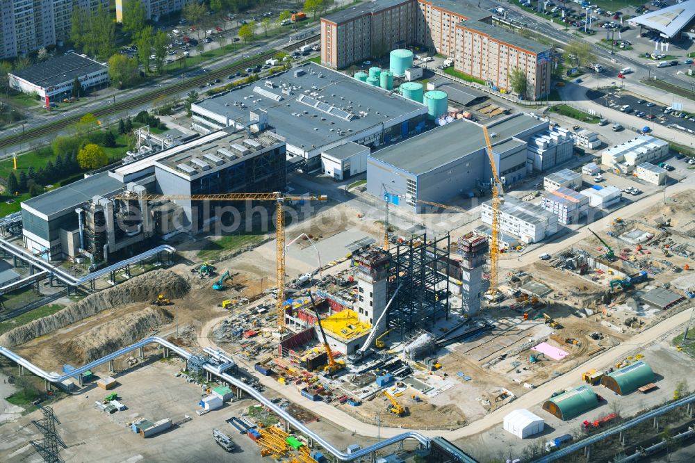 Aerial image Berlin - Power plants and exhaust towers of thermal power station - Kraft-Waerme-Kopplungsanlage on Rhinstrasse in the district Marzahn in Berlin, Germany