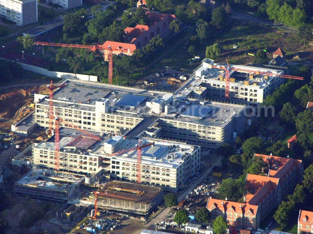 Aerial photograph Berlin (Buch) - Blick auf den Neubau des HELIOS Klinikum in Berlin-Buch. HELIOS Klinikum Berlin-Buch,Wiltbergstraße 50,13125 Berlin Telefon: (0 30) 94 01-0 Email: postmaster@berlin.helios-kliniken.de Verwaltungsleiter: Jörg ReschkeEmail: jreschke@berlin.helios-kliniken.de