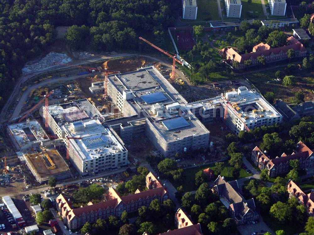 Aerial photograph Berlin (Buch) - Blick auf den Neubau des HELIOS Klinikum in Berlin-Buch. HELIOS Klinikum Berlin-Buch,Wiltbergstraße 50,13125 Berlin Telefon: (0 30) 94 01-0 Email: postmaster@berlin.helios-kliniken.de Verwaltungsleiter: Jörg ReschkeEmail: jreschke@berlin.helios-kliniken.de