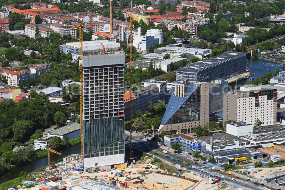 Berlin from the bird's eye view: New construction high-rise construction site the hotel complex Estrel Tower on street Sonnenallee in the district Neukoelln in Berlin, Germany