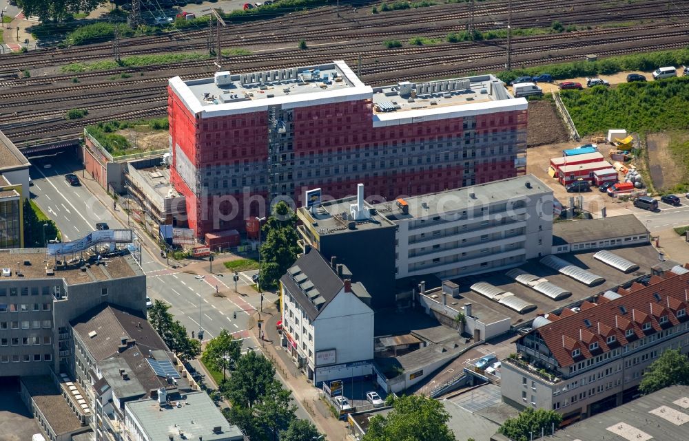 Essen from above - New construction high-rise construction site the hotel complex Ghotel Hotel & Living in Essen in the state North Rhine-Westphalia