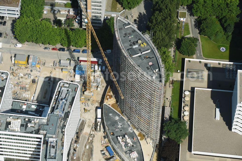 Aerial photograph Hamburg - Construction site of the hotel tower Holiday Inn in the business quarter City Nord in Hamburg