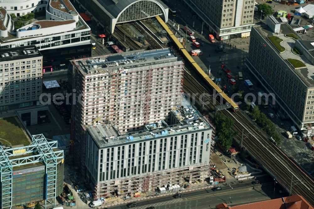 Aerial photograph Berlin - New construction high-rise construction site the hotel complex Motel-One-Hotel on Grunerstrasse - Rathausstrasse in the district Mitte in Berlin, Germany