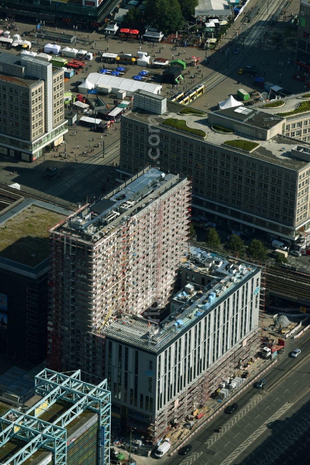 Aerial photograph Berlin - New construction high-rise construction site the hotel complex Motel-One-Hotel on Grunerstrasse - Rathausstrasse in the district Mitte in Berlin, Germany