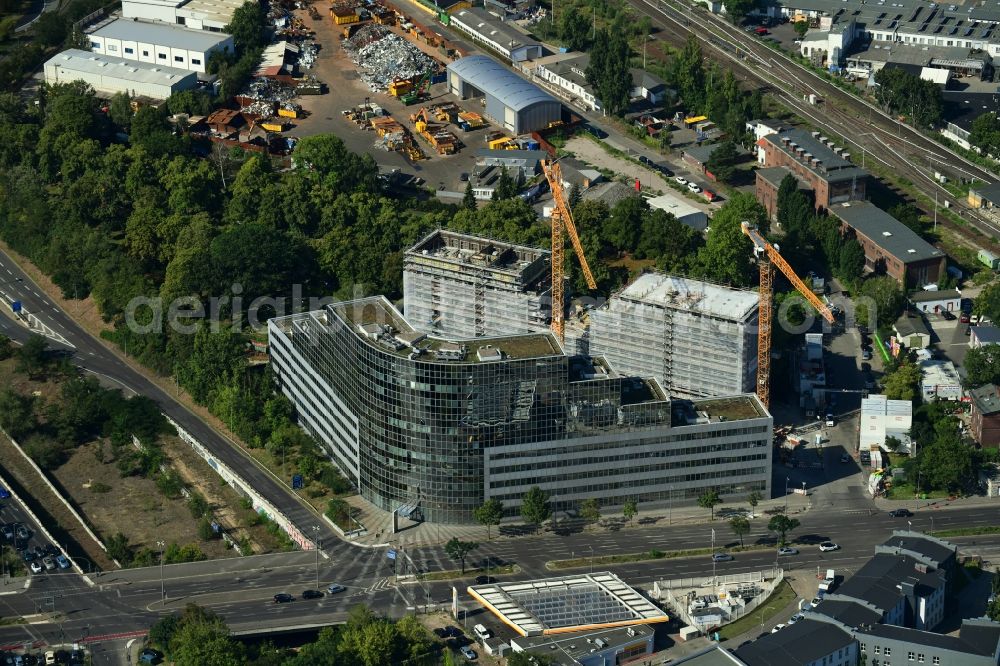 Aerial photograph Berlin - New construction high-rise construction site the hotel complex on Werdauer Weg in the district Schoeneberg in Berlin, Germany