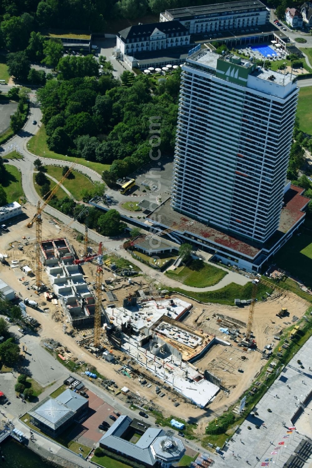 Lübeck from the bird's eye view: New construction high-rise construction site the hotel complex a-ja Resort Travemuende in the district Travemuende in Luebeck in the state Schleswig-Holstein, Germany