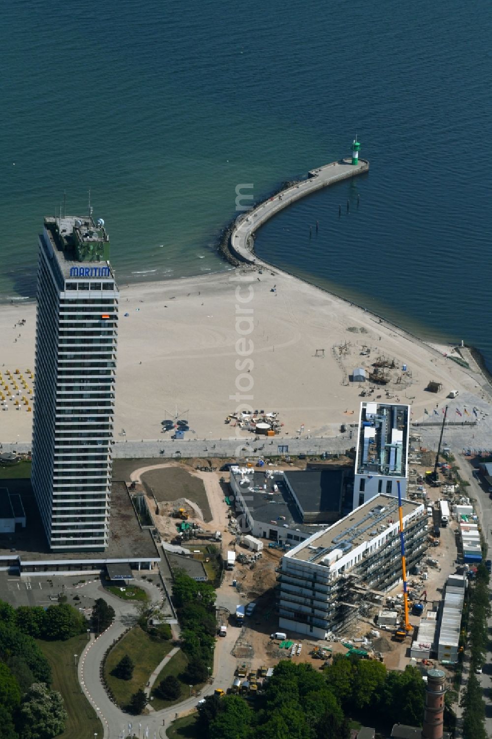 Aerial image Travemünde - New construction high-rise construction site the hotel complex a-ja Resort Travemuende in Travemuende in the state Schleswig-Holstein, Germany