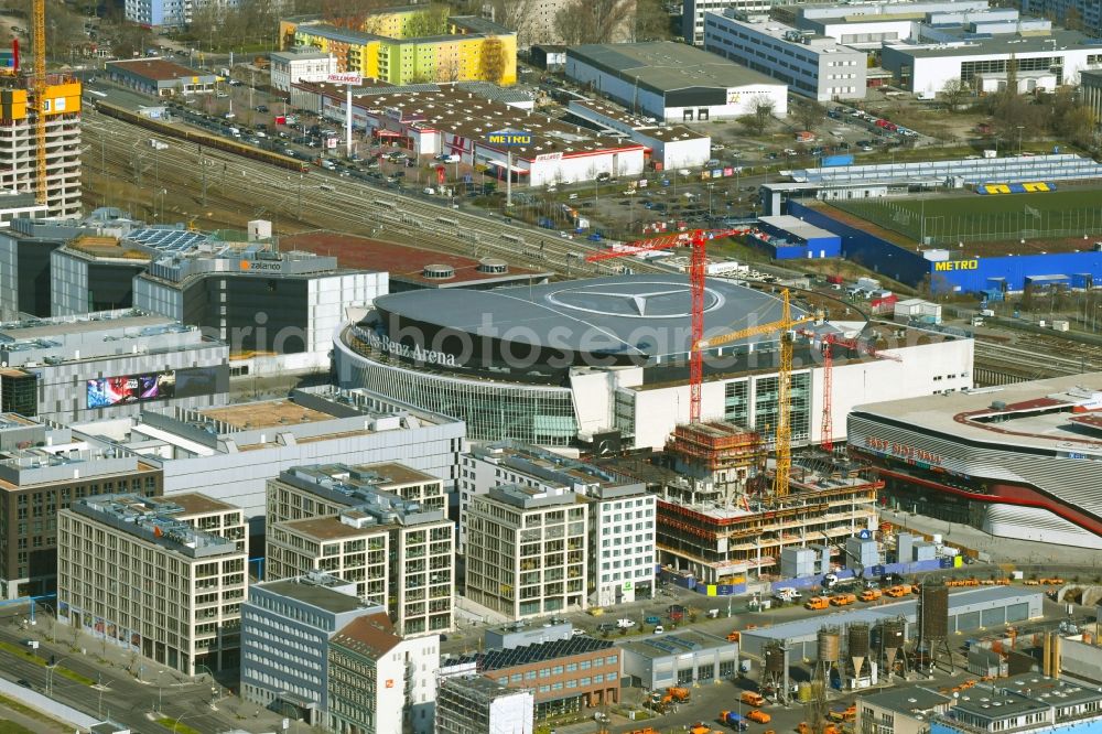 Aerial image Berlin - New construction high-rise construction site the hotel complex Stream Tower in the district Friedrichshain in Berlin, Germany