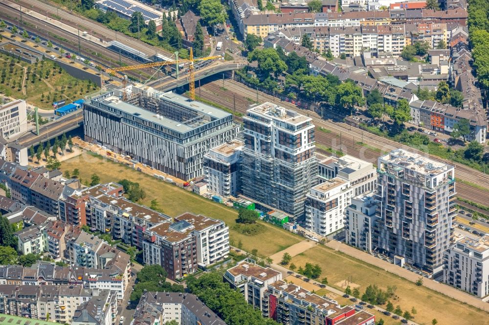 Düsseldorf from the bird's eye view: New construction high-rise construction site the hotel complex Toulouser Allee in Duesseldorf in the state North Rhine-Westphalia, Germany