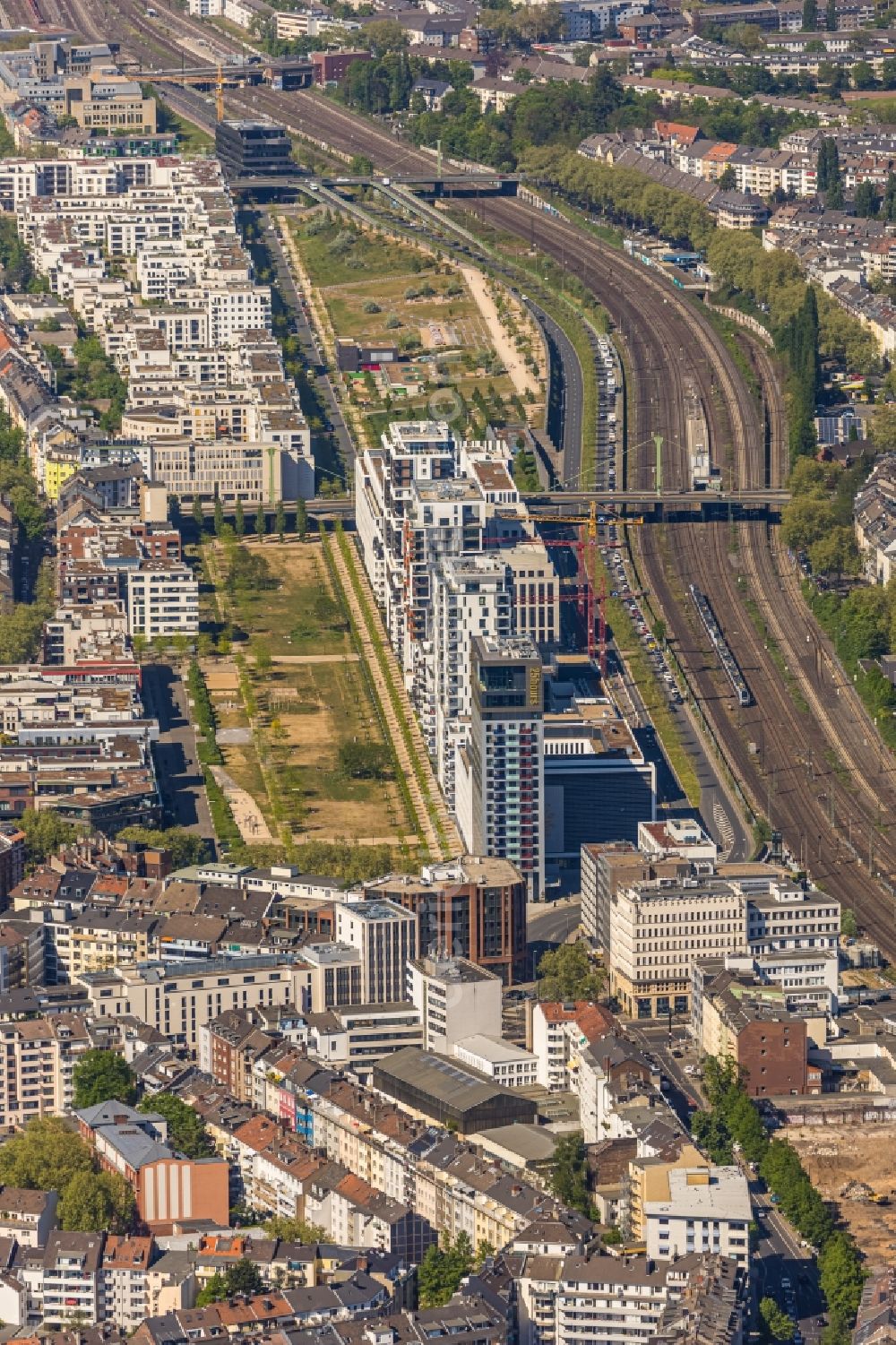 Düsseldorf from above - New construction high-rise construction site the hotel complex Toulouser Allee in Duesseldorf in the state North Rhine-Westphalia, Germany