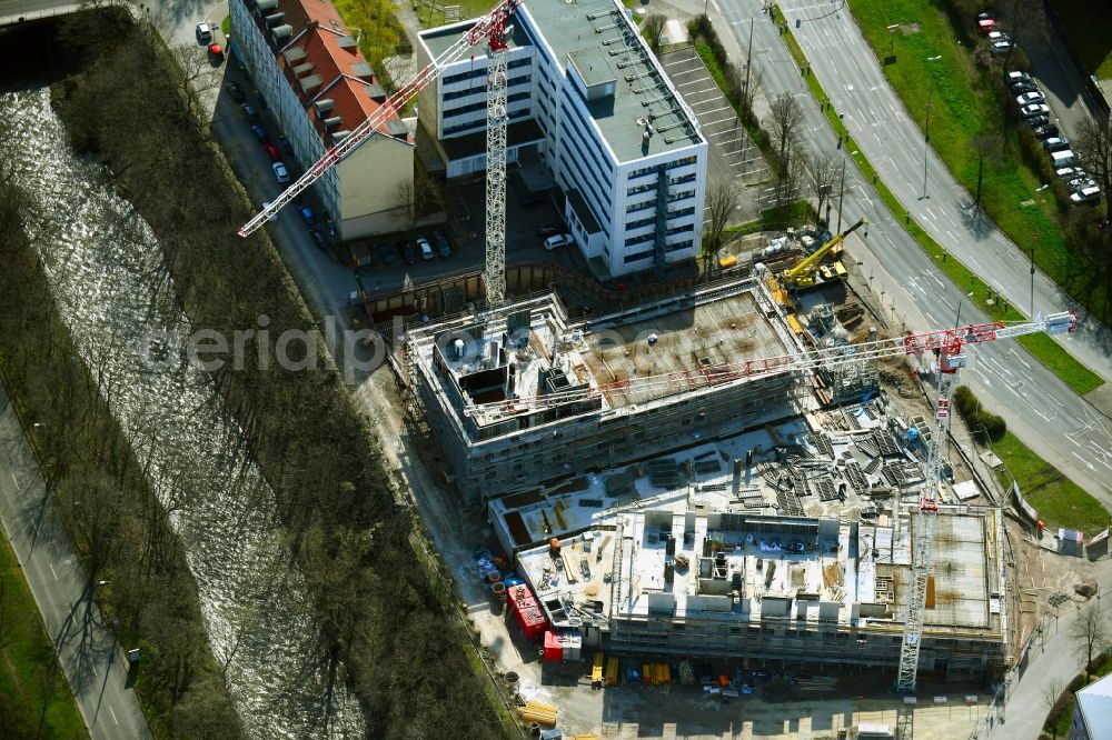 Erfurt from above - Construction site for the new high-rise complex Wir Quartier with two residential towers and a six-class city villa on Juri-Gagarin-Ring in the Old Town district in Erfurt in the state of Thuringia, Germany