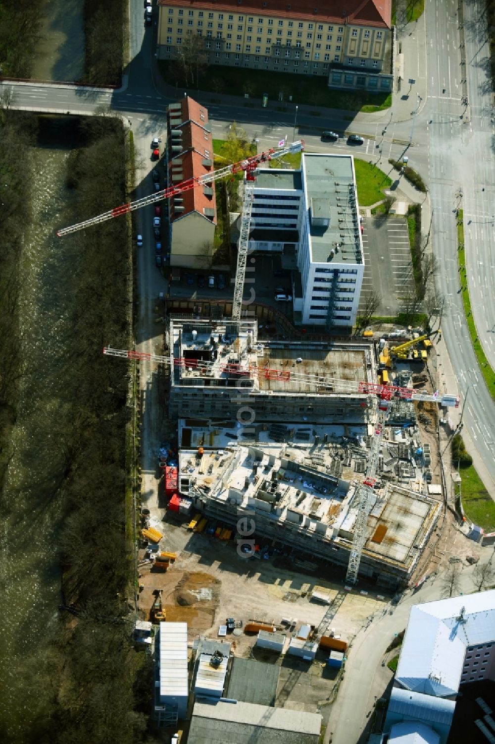 Erfurt from above - Construction site for the new high-rise complex Wir Quartier with two residential towers and a six-class city villa on Juri-Gagarin-Ring in the Old Town district in Erfurt in the state of Thuringia, Germany