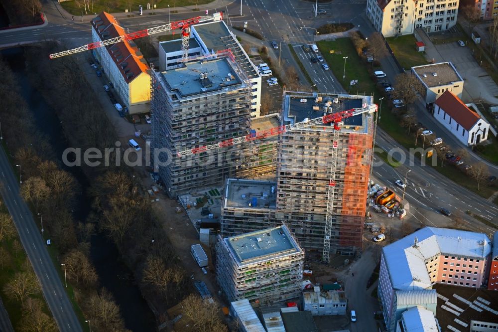 Erfurt from above - Construction site for the new high-rise complex Wir Quartier with two residential towers and a six-class city villa on Juri-Gagarin-Ring in the Old Town district in Erfurt in the state of Thuringia, Germany