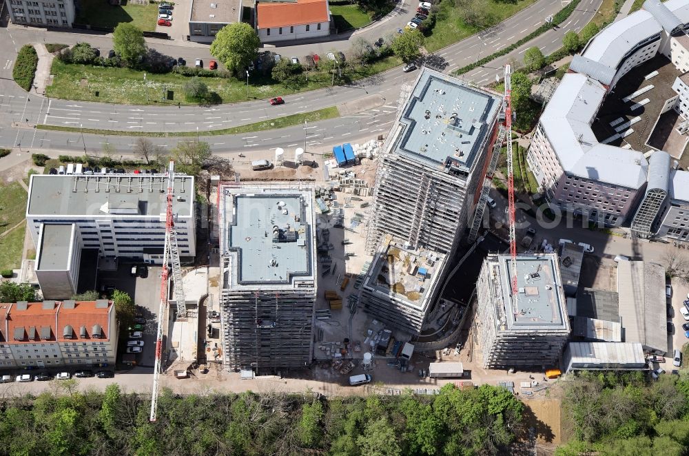 Aerial image Erfurt - Construction site for the new high-rise complex Wir Quartier with two residential towers and a six-class city villa on Juri-Gagarin-Ring in the Old Town district in Erfurt in the state of Thuringia, Germany