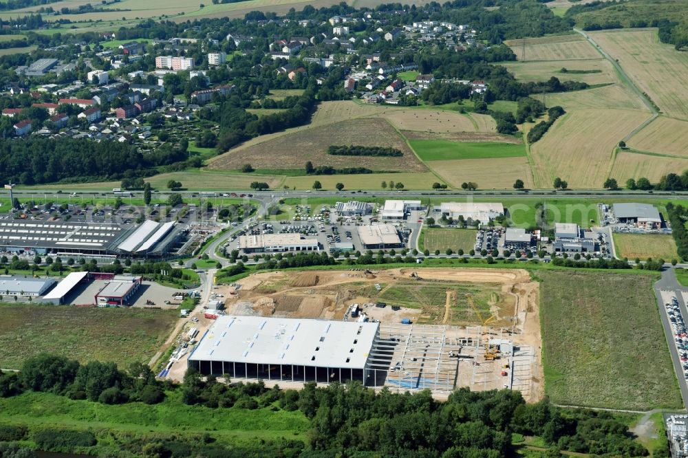 Aerial photograph Wetzlar - Construction site and assembly work for the construction of a high-bay warehouse building complex and logistics center on the premises on Dillfeld in Wetzlar in the state Hesse, Germany