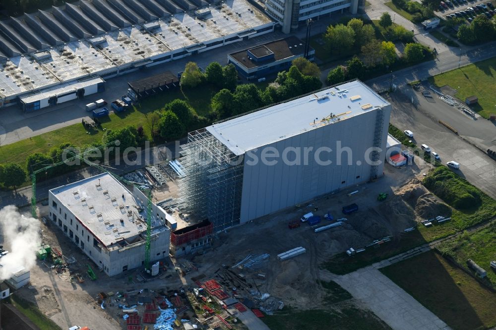 Aerial photograph Uelzen - Construction site and assembly work for the construction of a high-bay warehouse building complex and logistics center in Uelzen in the state Lower Saxony, Germany