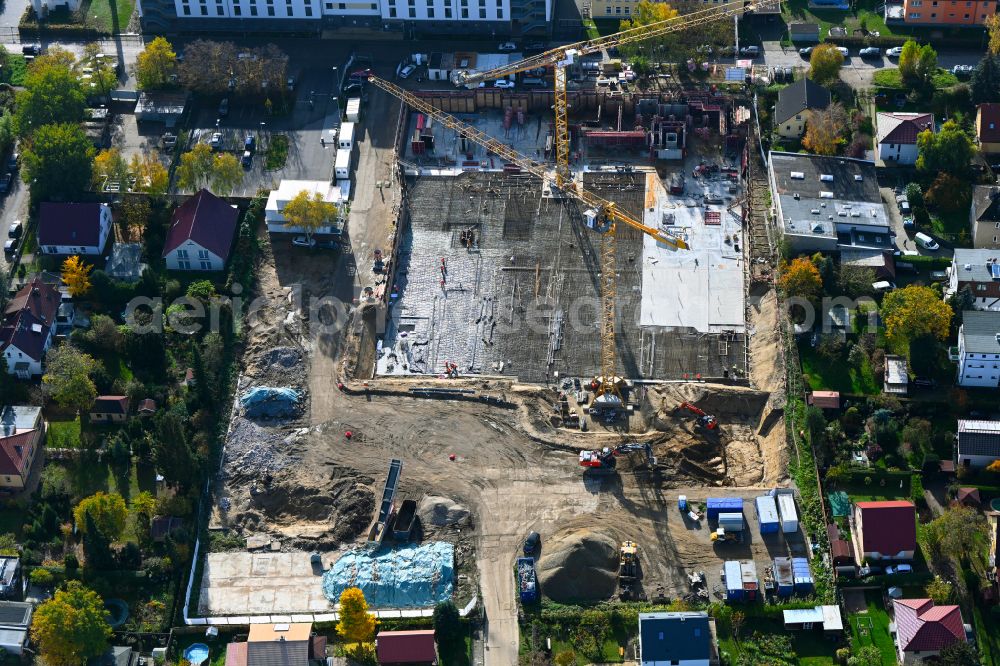 Aerial image Berlin - Construction site to build a new multi-family residential complex on street Muensterberger Weg in the district Kaulsdorf in Berlin, Germany