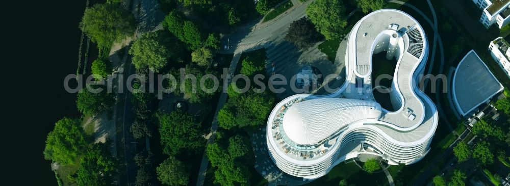 Aerial photograph Hamburg - New construction site the hotel complex Luxushotel The Fontenay an der Aussenalster im Stadtteil Rotherbaum in Hamburg