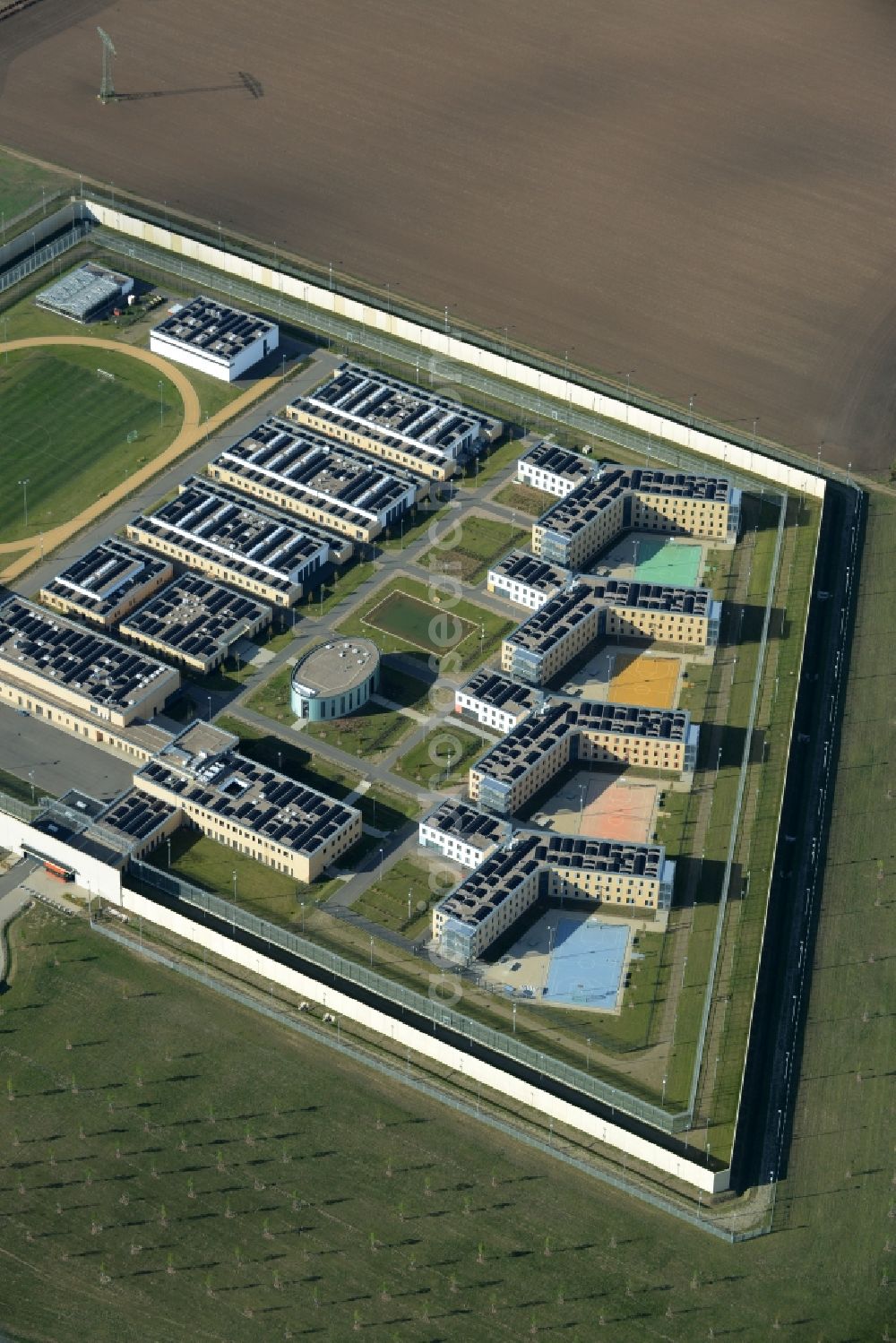 Arnstadt from the bird's eye view: Construction of the Youth Detention Center (JSA) and the Thuringian new youth detention center (prison) in Arnstadt