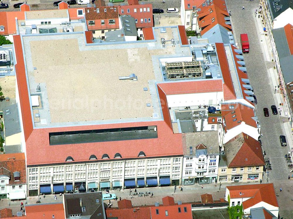 Aerial image Potsdam / BRB - Neubau Karstadt Kaufhaus Potsdam an der Brandenburger Straße. Karstadt Immobilien AG (Pressesprecher: Erich Jeske 0911 / 14 - 23459 oder - 22224, 0911 / 14-24330,erich.jeske@quelle.de), Projektsteuerung: Josef Esch Vermögensverwaltungs GmbH (022419870, info@jefp.biz, Fr Stassen), Firma Ernst Jung (0302547121350, carola.voelkner@de.gy.com, Fr. Völkner), Hochtief Erfurt (0331743440, katrin.toepfer@hochtief.de, Fr. Toepfer), Fassade:Firma Roland Schulze (0331296816, info@baudenkmalpflege.de, Fr. Schulze).