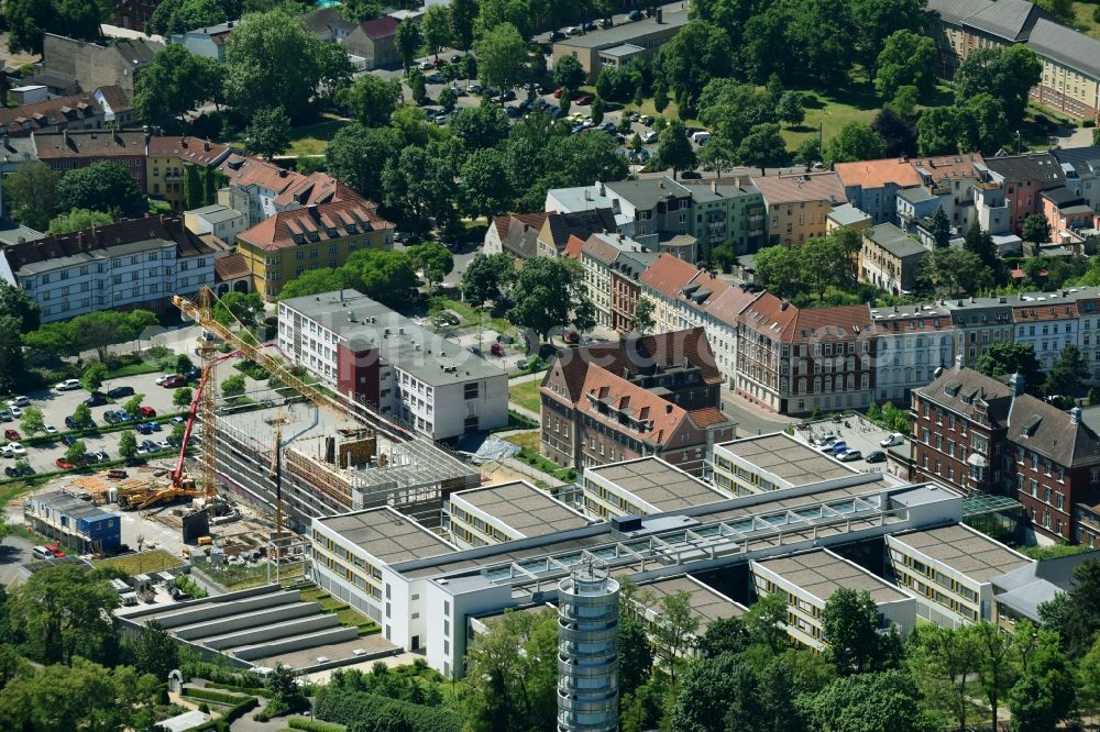 Aerial photograph Brandenburg an der Havel - Hospital grounds Staedtisches Klinikum Brandenburg GmbH on Hochstrasse in Brandenburg an der Havel in the state Brandenburg, Germany